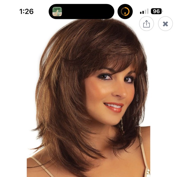 Brown Layered Wig with Natural Shine and Volume - Picture 1 of 5